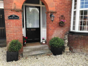 Brook Lodge Garden Flat